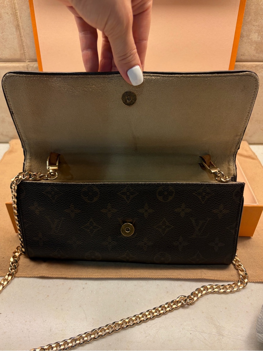 LOUIS VUITTON Monogram Pochette Twin GM Shoulder Bag - Picture 14 of 16